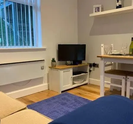 2, 11 The - Ground Floor Beachfront - Ocholo * Filey